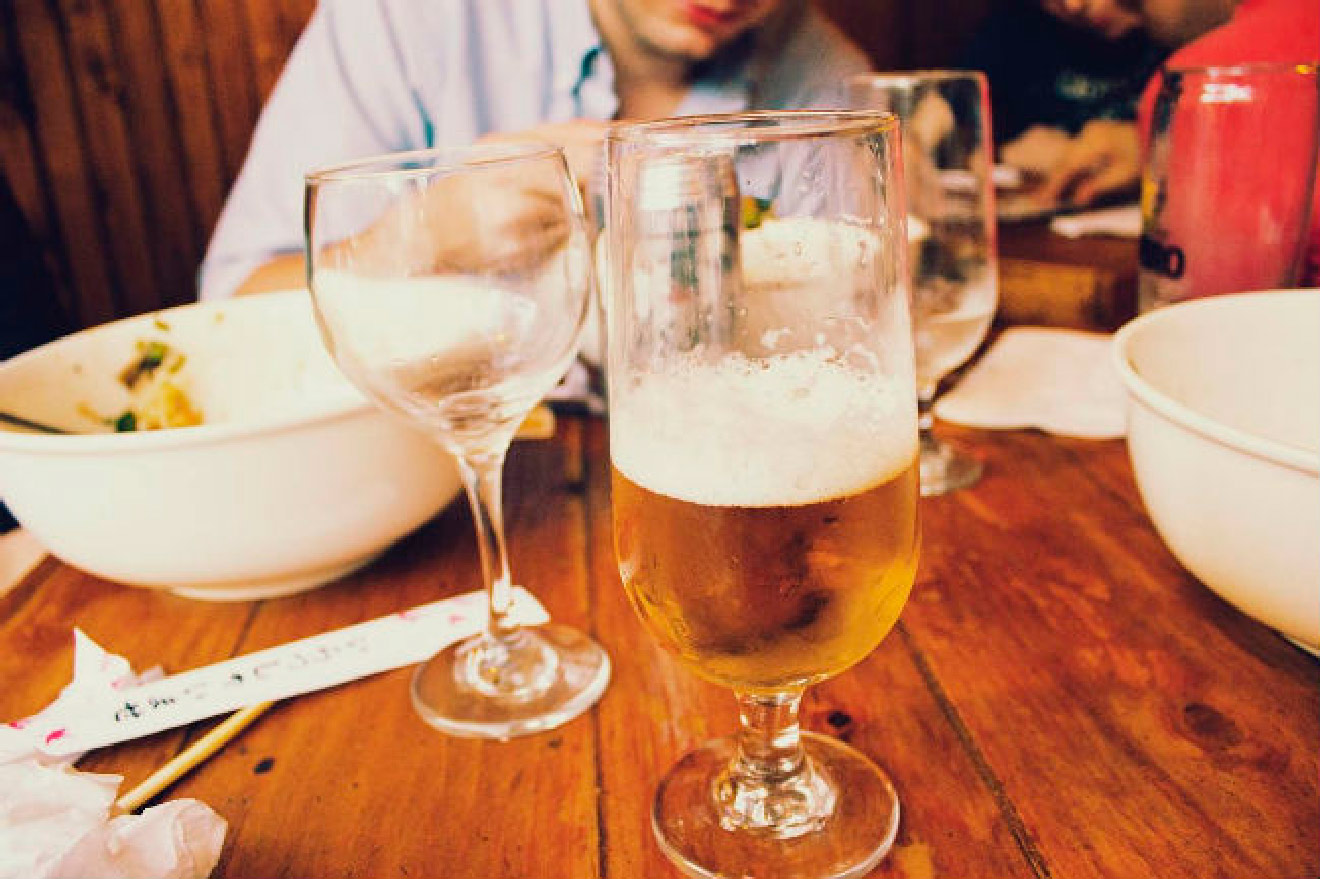 La Bodega San Lorenzo considera que no hay mejor incentivo para los votantes que una buena cerveza