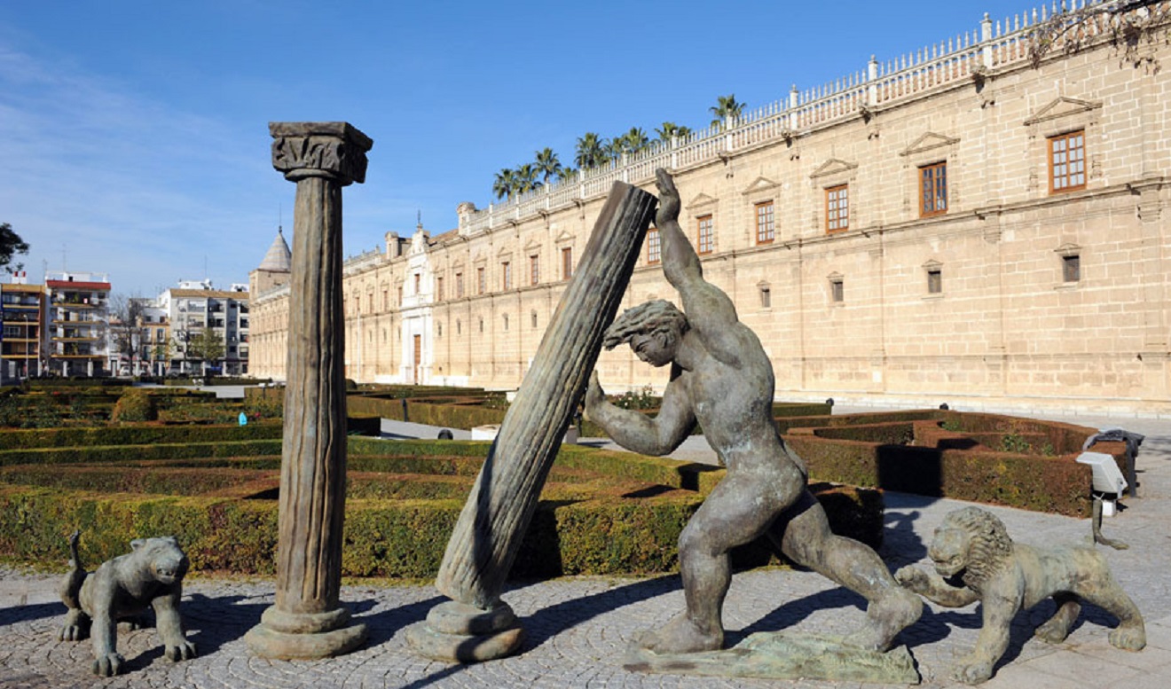 Fachada del Parlamento de Andalucía, ubicado en el antiguo Hospital de las Cinco Llagas de Sevilla. / SA