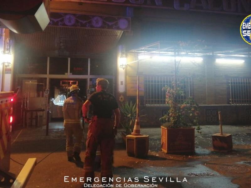 Dos bares del Polígono Calonge se han visto afectados por sendos incendios / ES