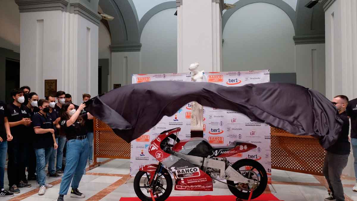 Moto eléctrica diseñada por la escudería universitaria de la US