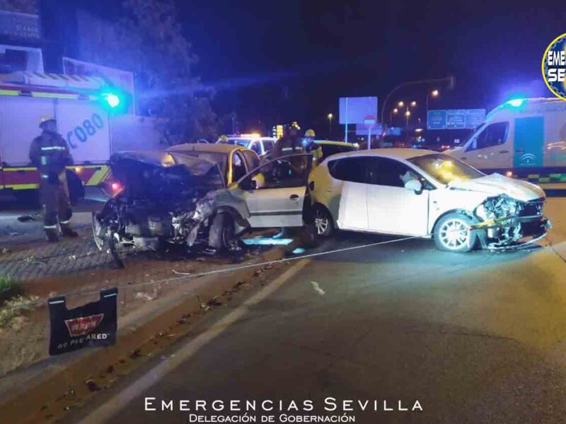 Choque de vehículos en la Avenida de la Paz