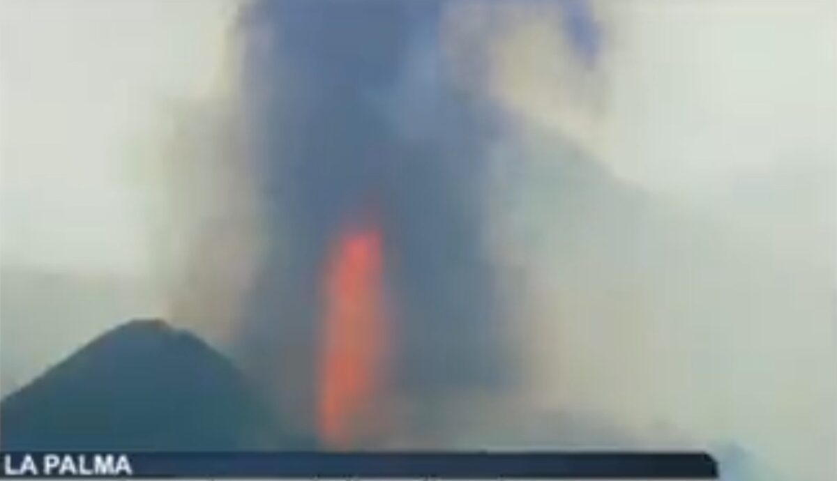 El cono del volcán se ha roto, confirmaban los investigadores hace escasas horas / RTVC