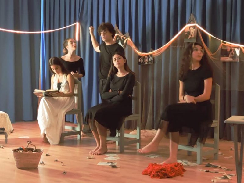 Compañía de teatro La Máscara Tuerta.