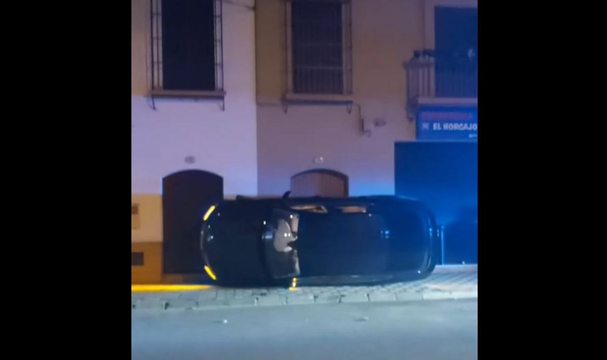 Aparatoso accidente en Los Palacios / RRSS