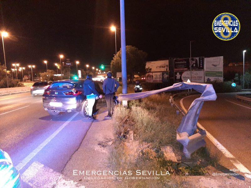 Destrozó la mediana en la Ronda Urbana Norte / ES