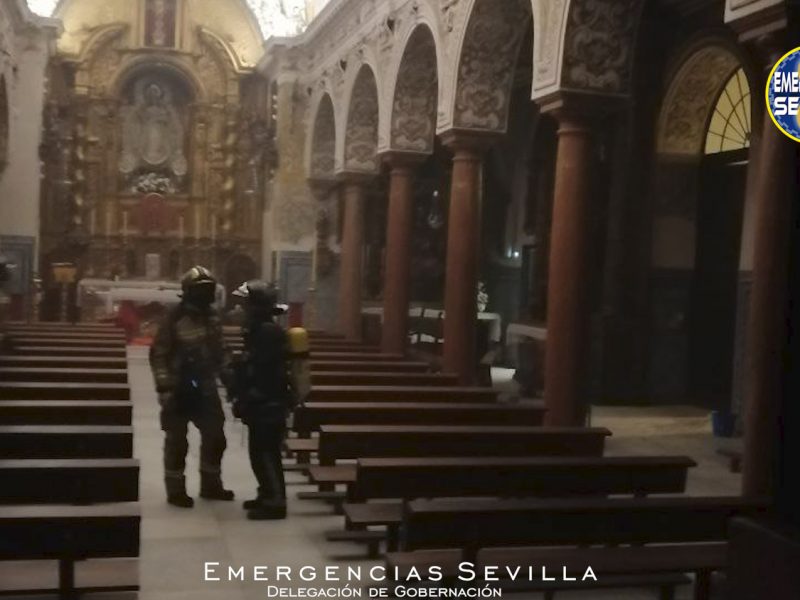 Incendio en la iglesia de Santa María la Blanca / ES