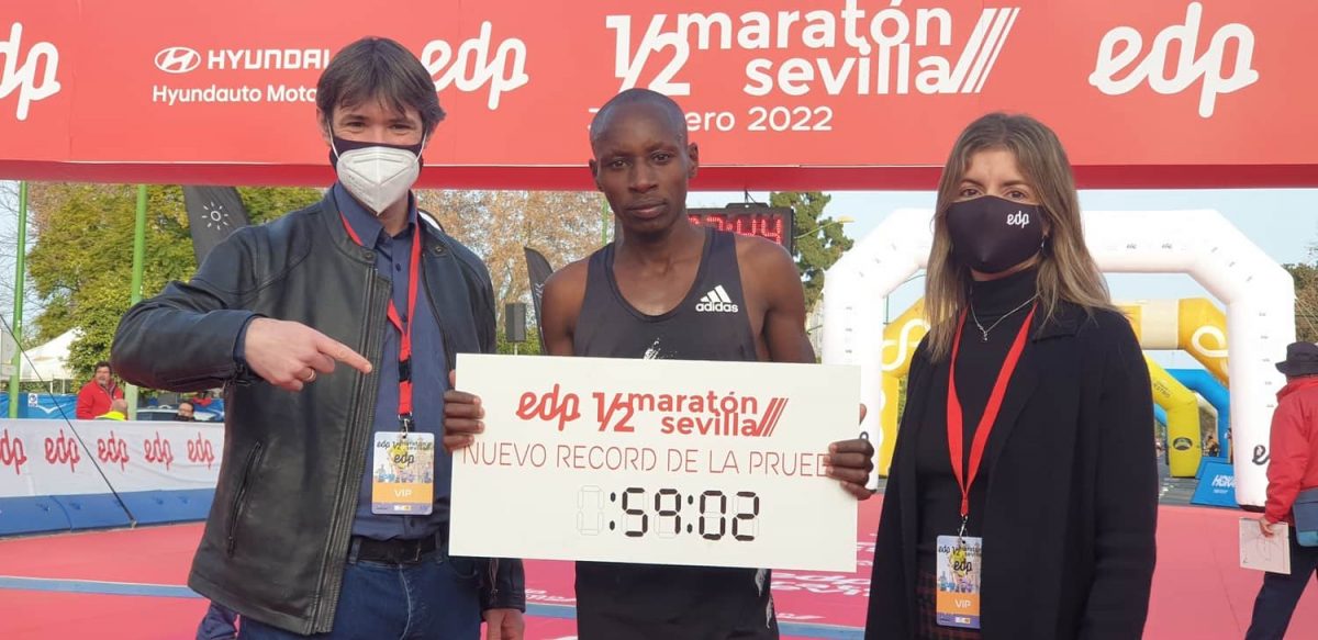 Sebastian Kimaru ha batido el récord en la categoría masculina / Ayto.