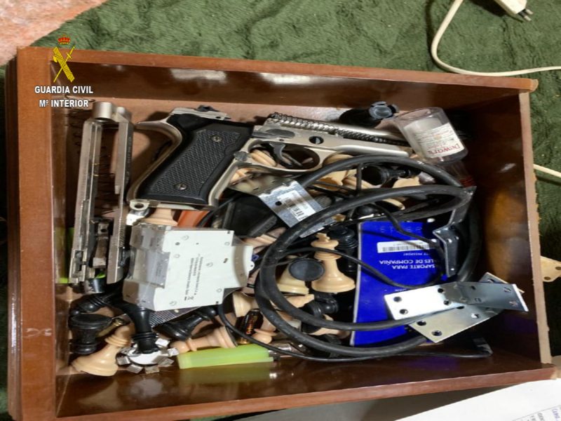 Pistola incautada / GC