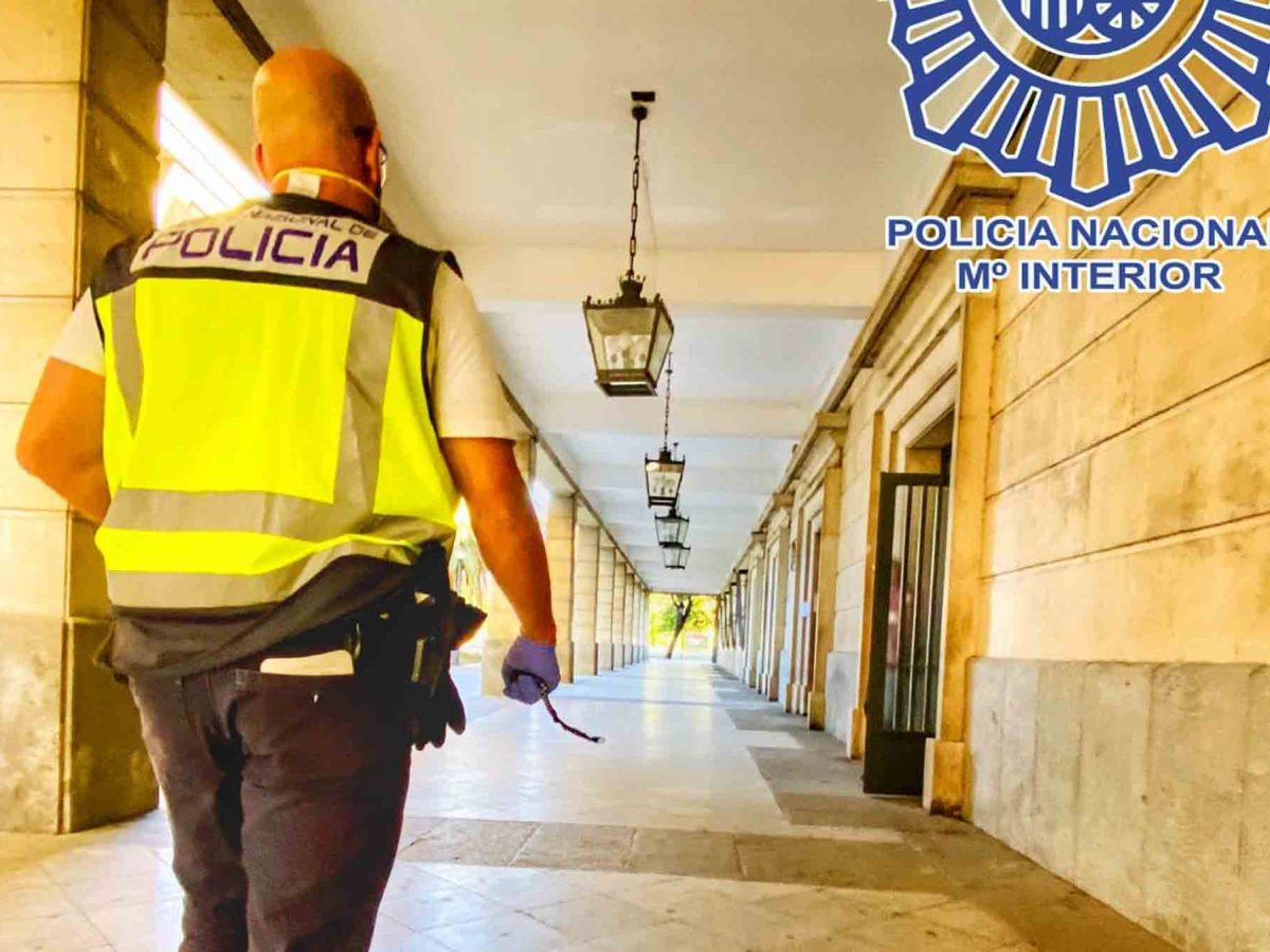 Policía Nacional en los juzgados de Sevilla