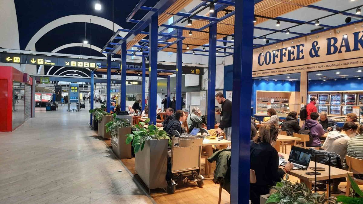 renovación restauración aeropuerto de Sevilla