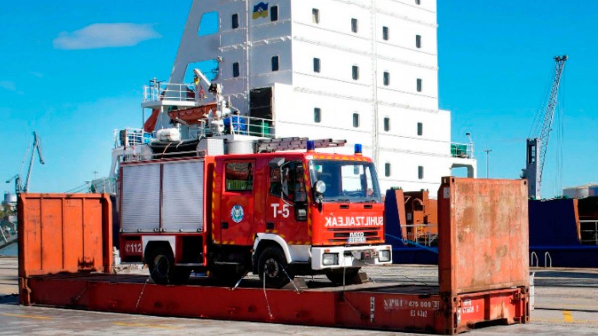 Carga del camión al barco