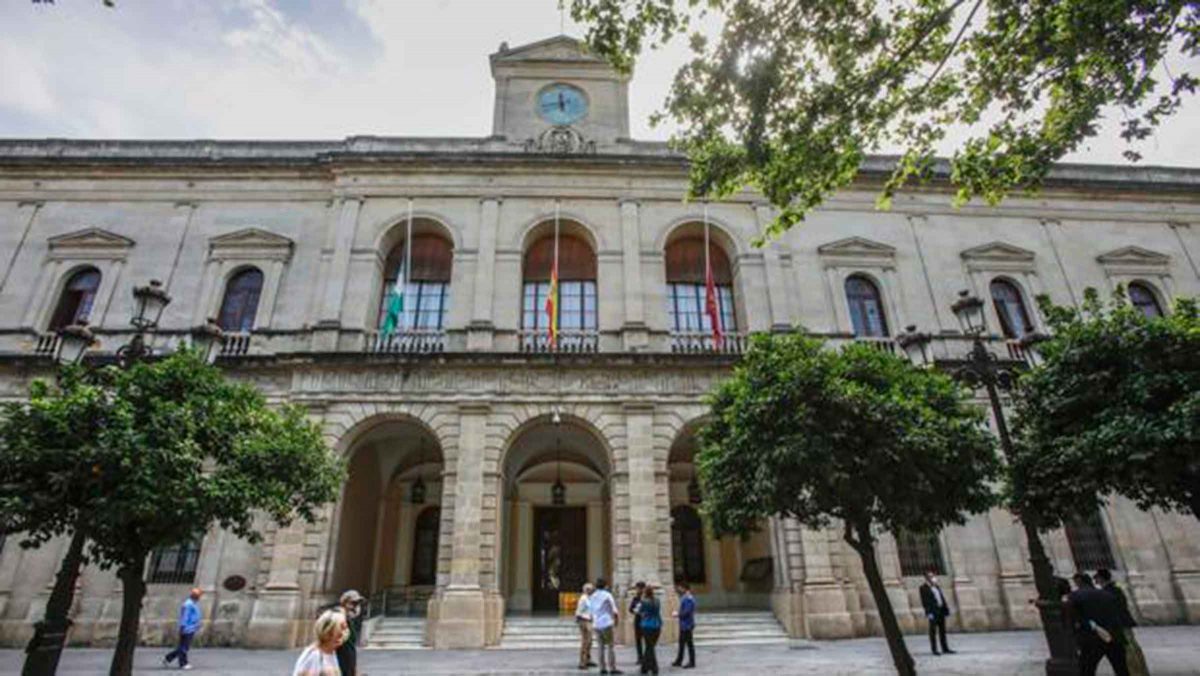 Fachada del Ayuntamiento de Sevilla / SA
