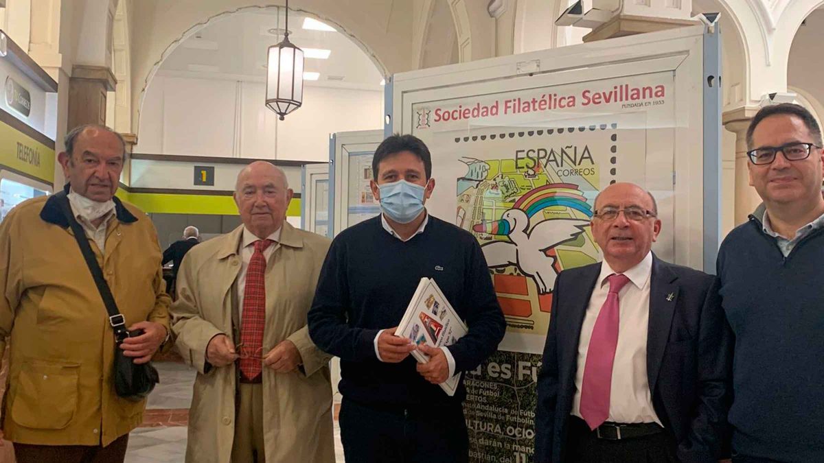 Exposición filatélica en la oficina de Correos de Sevilla