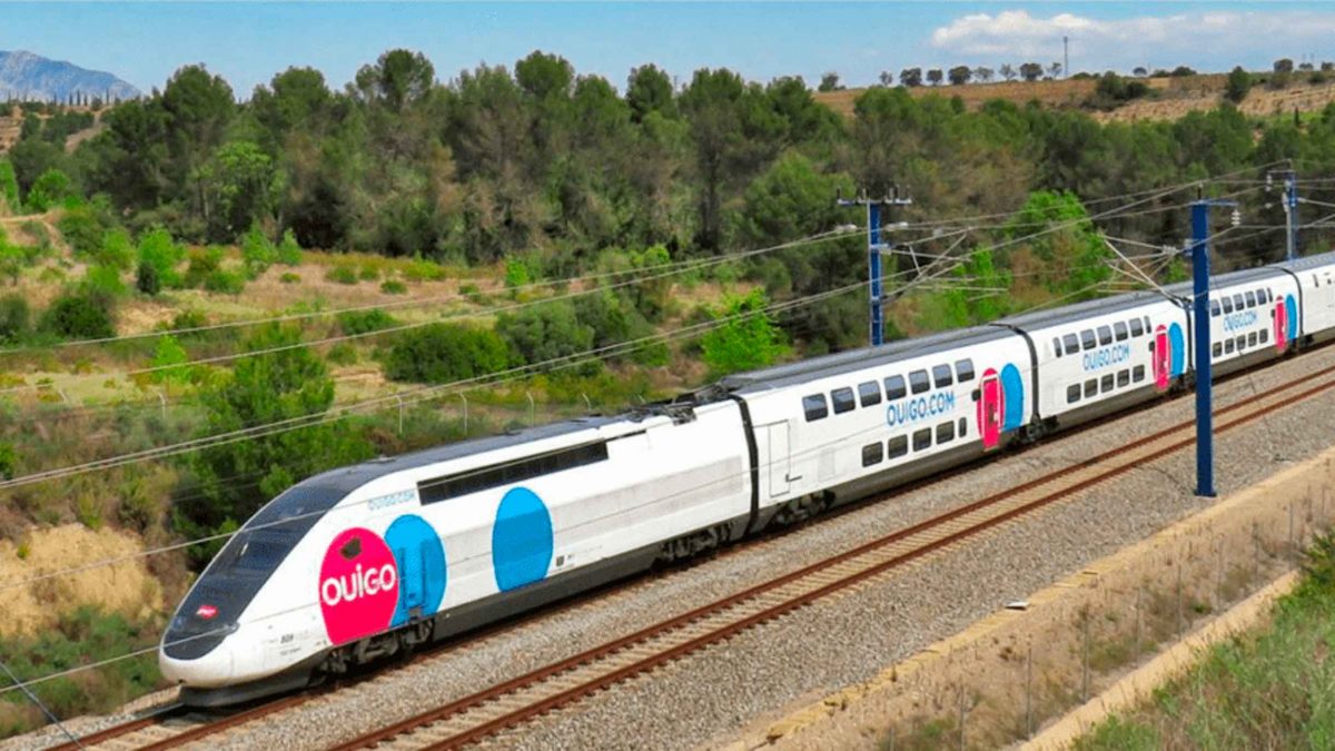 Imagen de un tren Ouigo