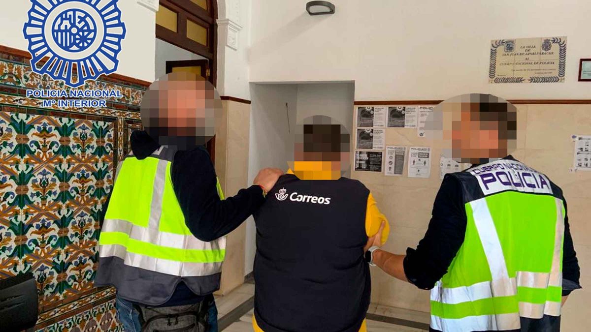 Detenido en Correos de San Juan de Aznalfarache / AD