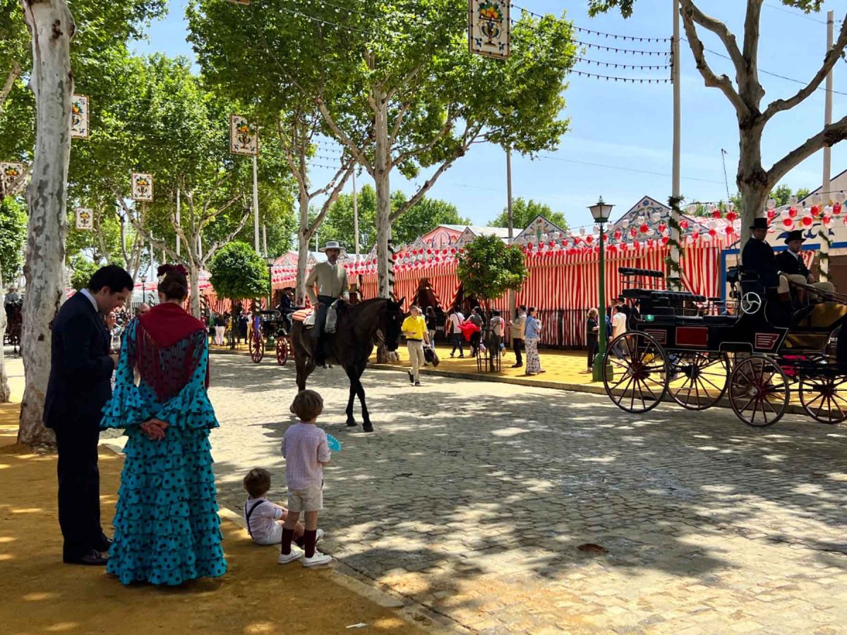 La tecnología 5G ayudará a los asistentes de la Feria de Sevilla a comunicarse con facilidad