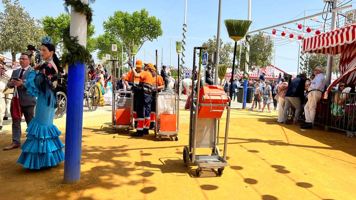 Como cada año, el dispositivo de limpieza de la Feria afrontará un gran desafío para mantener el Real limpio