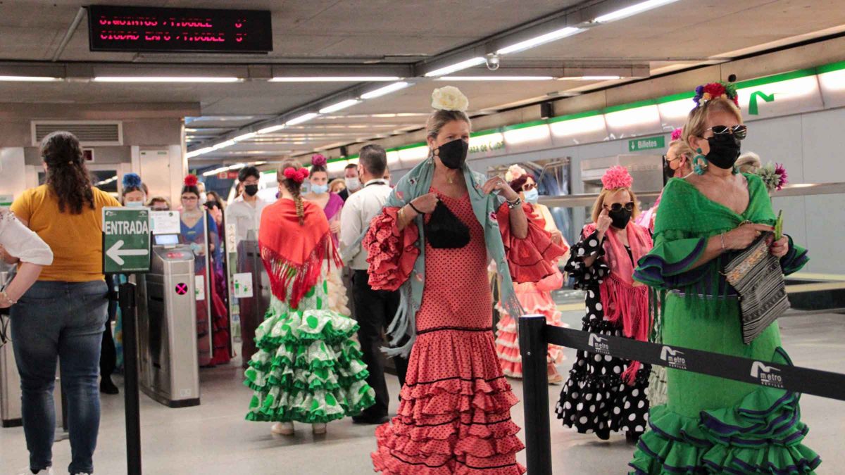 El metro se llenará de color y lunares en otra edición más de la Feria