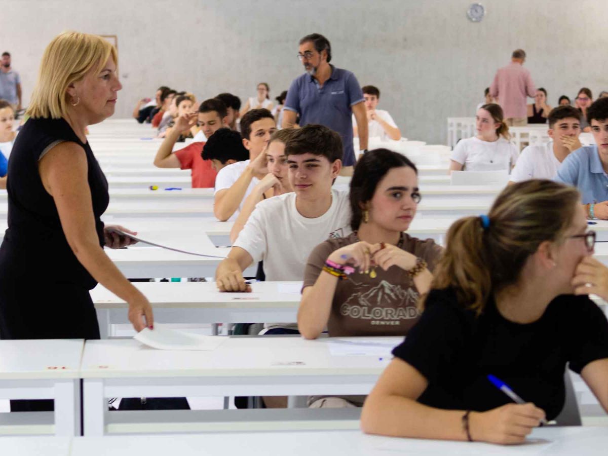 Alumnos examinándose de Selectividad en la UPO el pasado curso