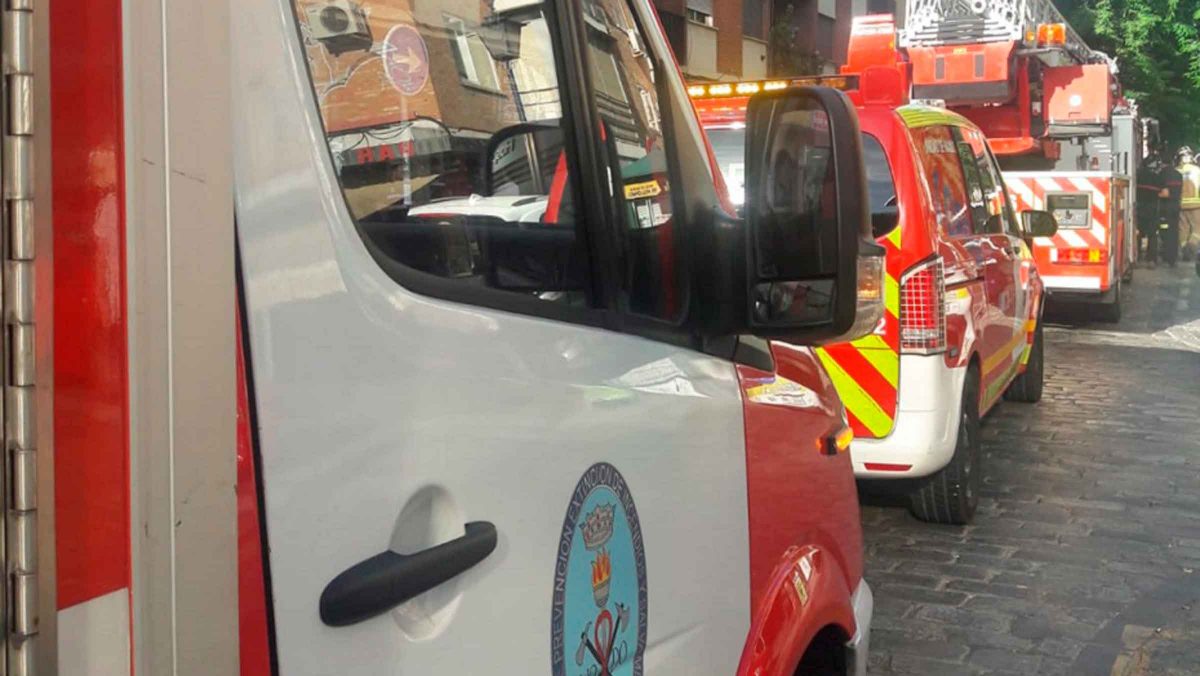 Bomberos durante un servicio / AD