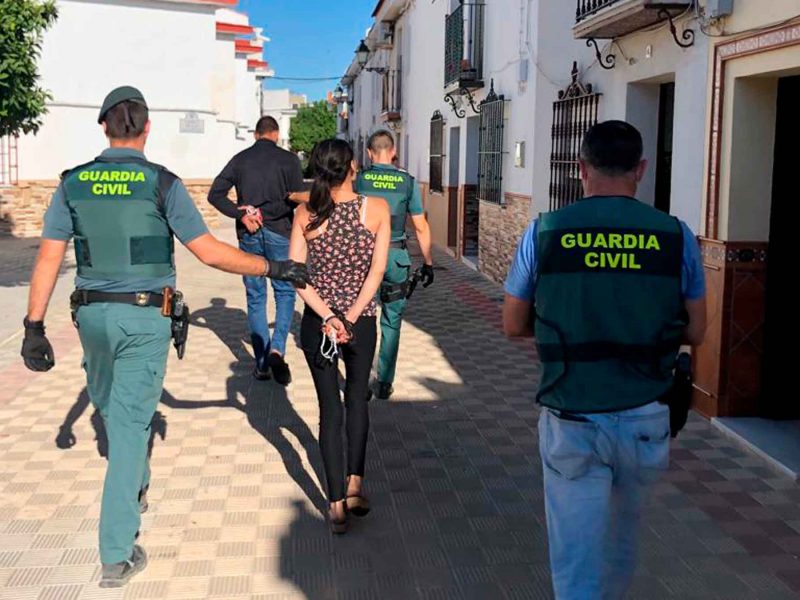 Imagen de la operación antidroga en Sanlúcar La Mayor / AD