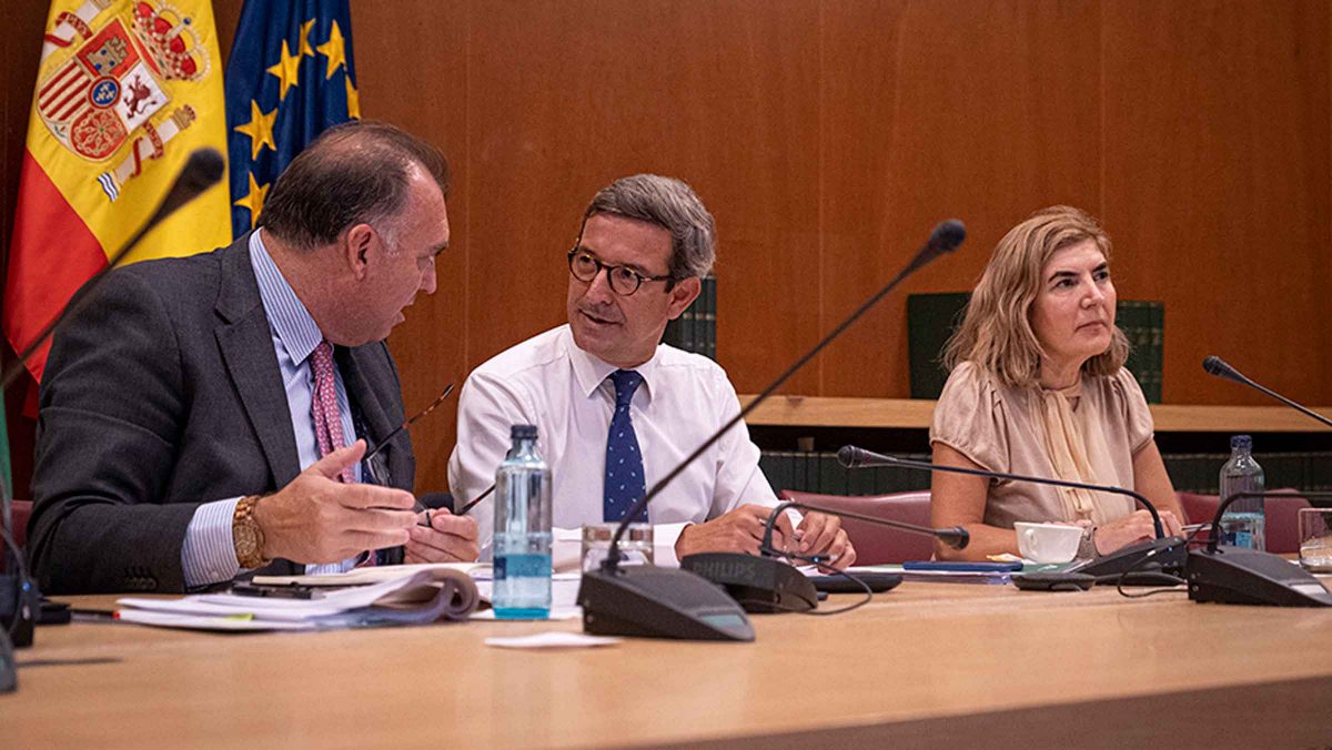 Imagen de la Reunión de miembros de la Junta sobre el paquete de medidas para el ahorro energético / SA