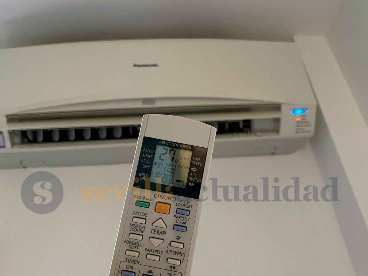 Aire acondicionado ajustado al ahorro energético / SA