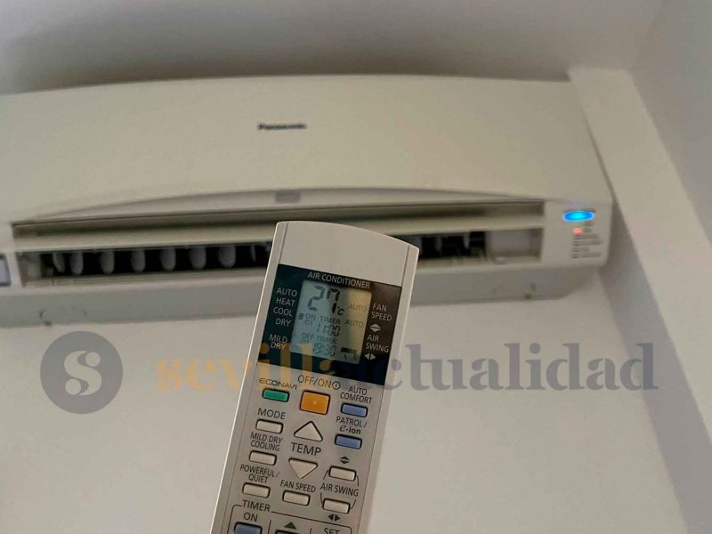 Aire acondicionado ajustado al ahorro energético / SA