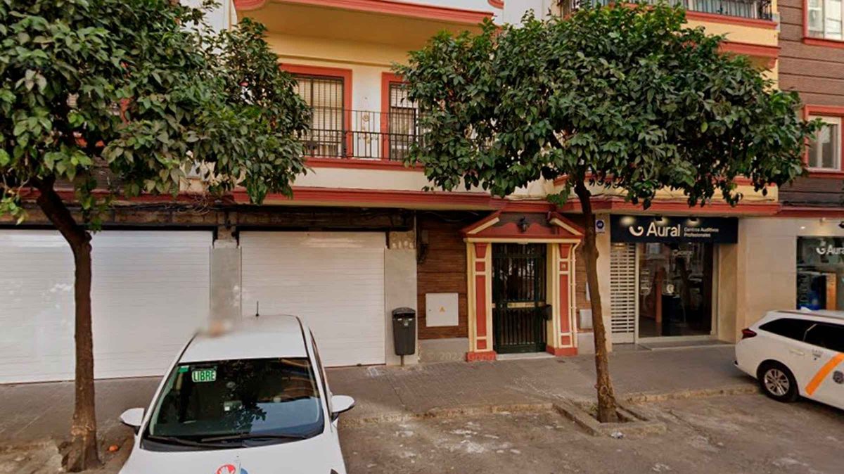 Imagen de del edificio desalojado en la calle Virgen de Luján, 11 / Google maps