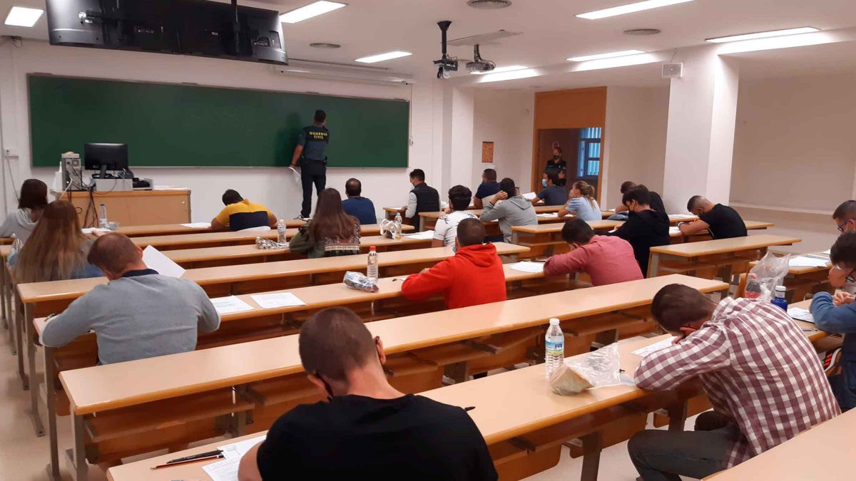 Imagen de exámenes de acceso a la Guardia Civil / SA