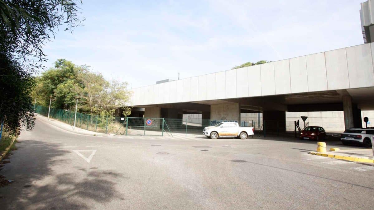 Intercambiador del tranvía del Aljarafe / AD