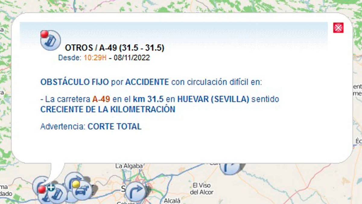 Imagen del lugar donde se está produciendo la retención en la A-49 por estar la vía cortada / AD