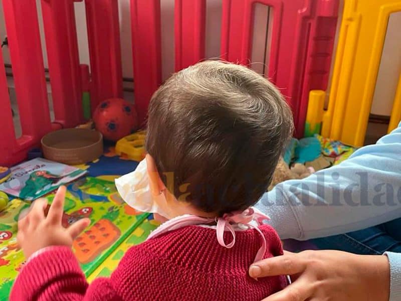 Imagen de un bebé de un año con bronqueolitis / SA