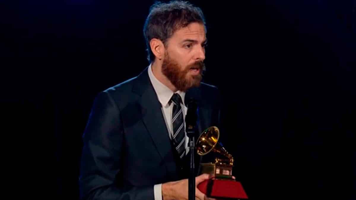 Imagen de la recogida del Grammy Latino con origen en Gines / AD