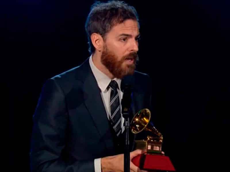 Imagen de la recogida del Grammy Latino con origen en Gines / AD