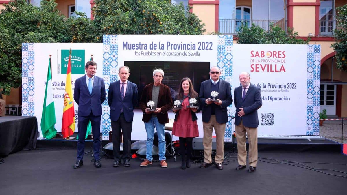 Imagen de la entrega de premio al mejor aceite de Sevilla / SA