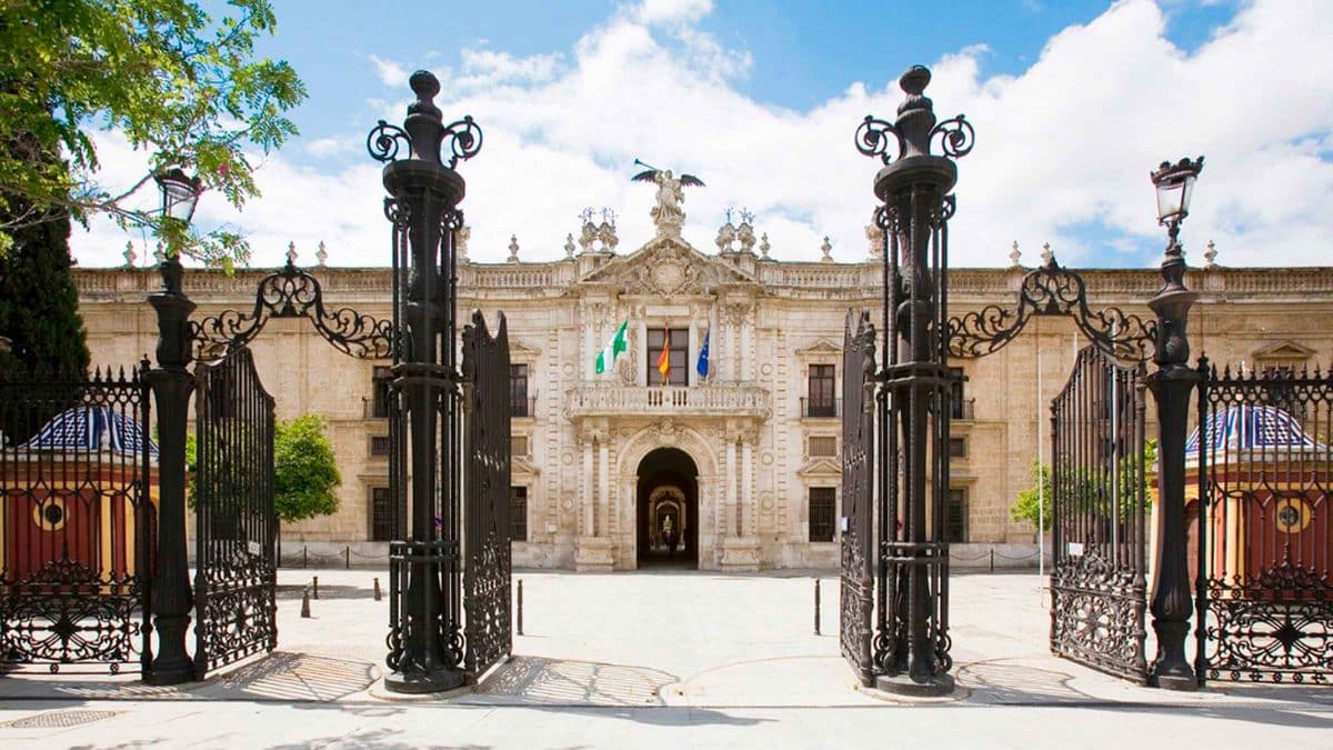 Fachada del Rectorado de la Universidad de Sevilla