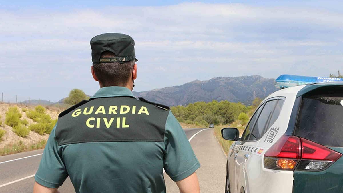 La Guardia Civil se ha encargado de la detención de los responsables de esta red de tráfico de drogas