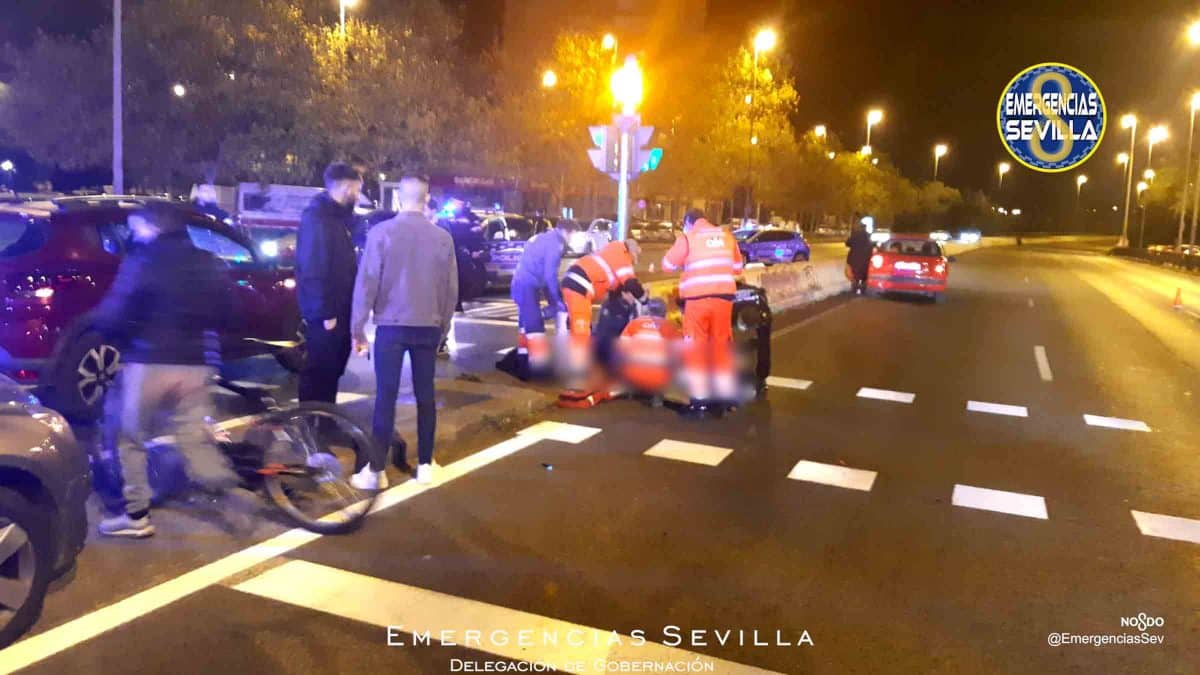 Dispositivo policial en un caso de atropello en Sevilla