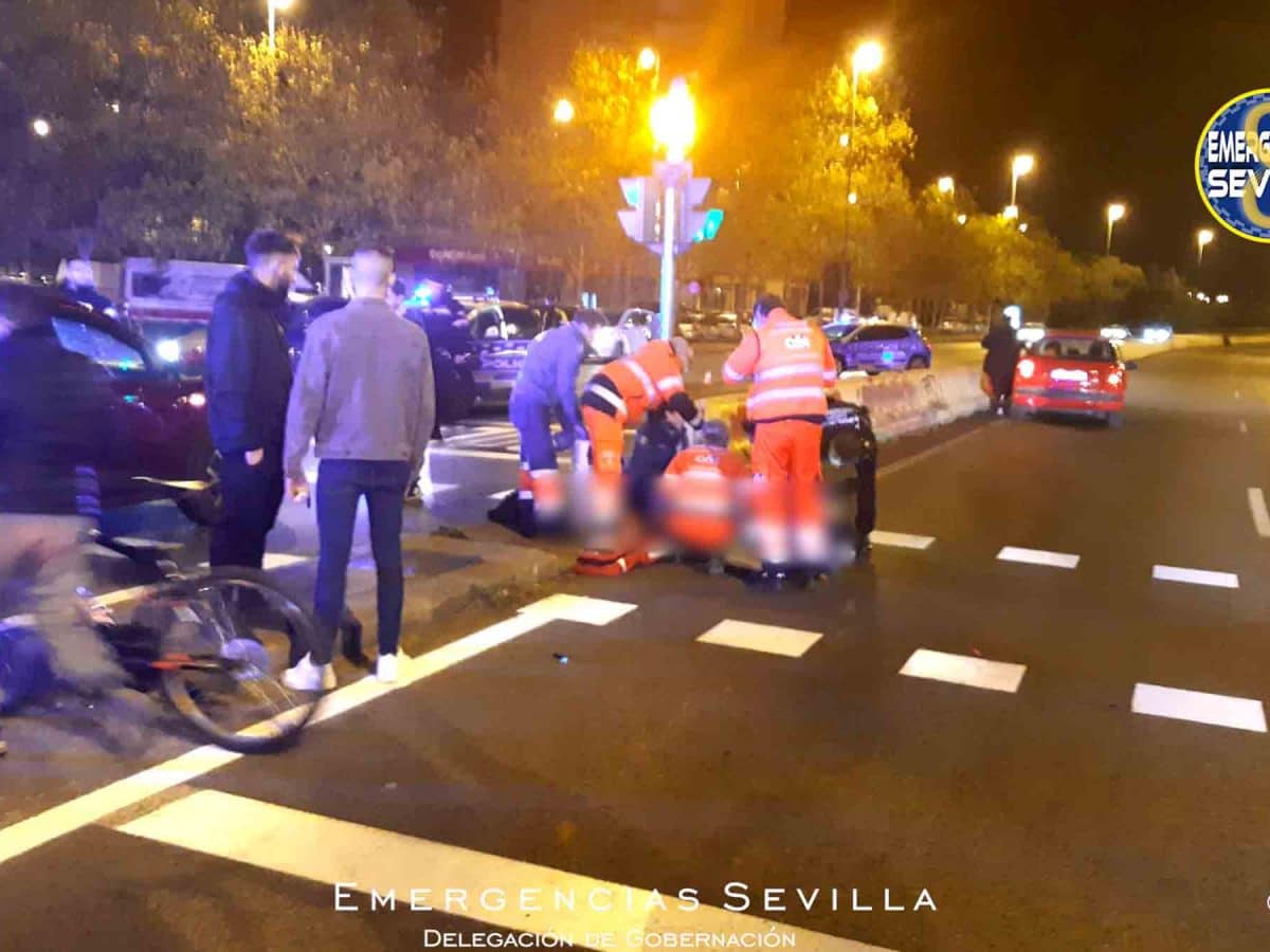 Dispositivo policial en un caso de atropello en Sevilla