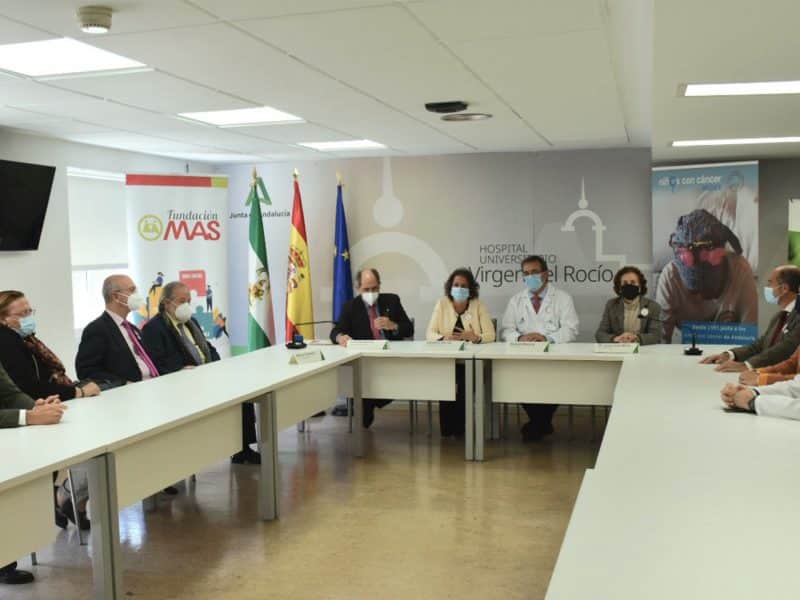 Encuentro entre la consejera de Salud, ANDEX y Fundación MAS para la creación de la Planta Zero. Consejería de Salud