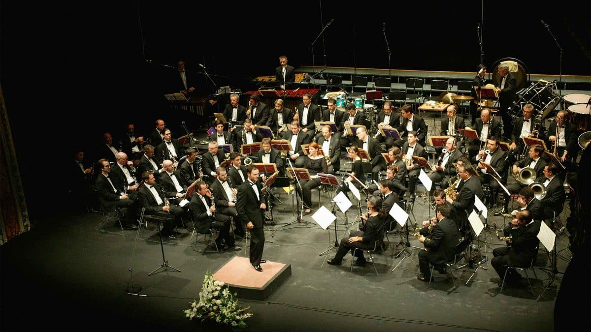 Gran concierto gratis de la Banda Sinfónica Municipal de Sevilla en la calle Asunción.