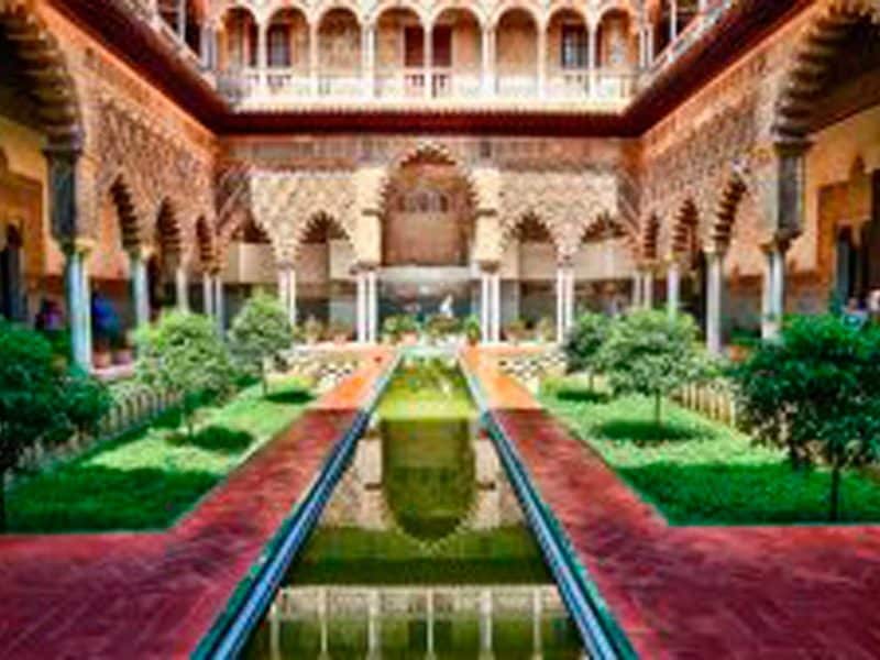 El Alcázar será uno de los símbolos de la ciudad presentes en estas monedas