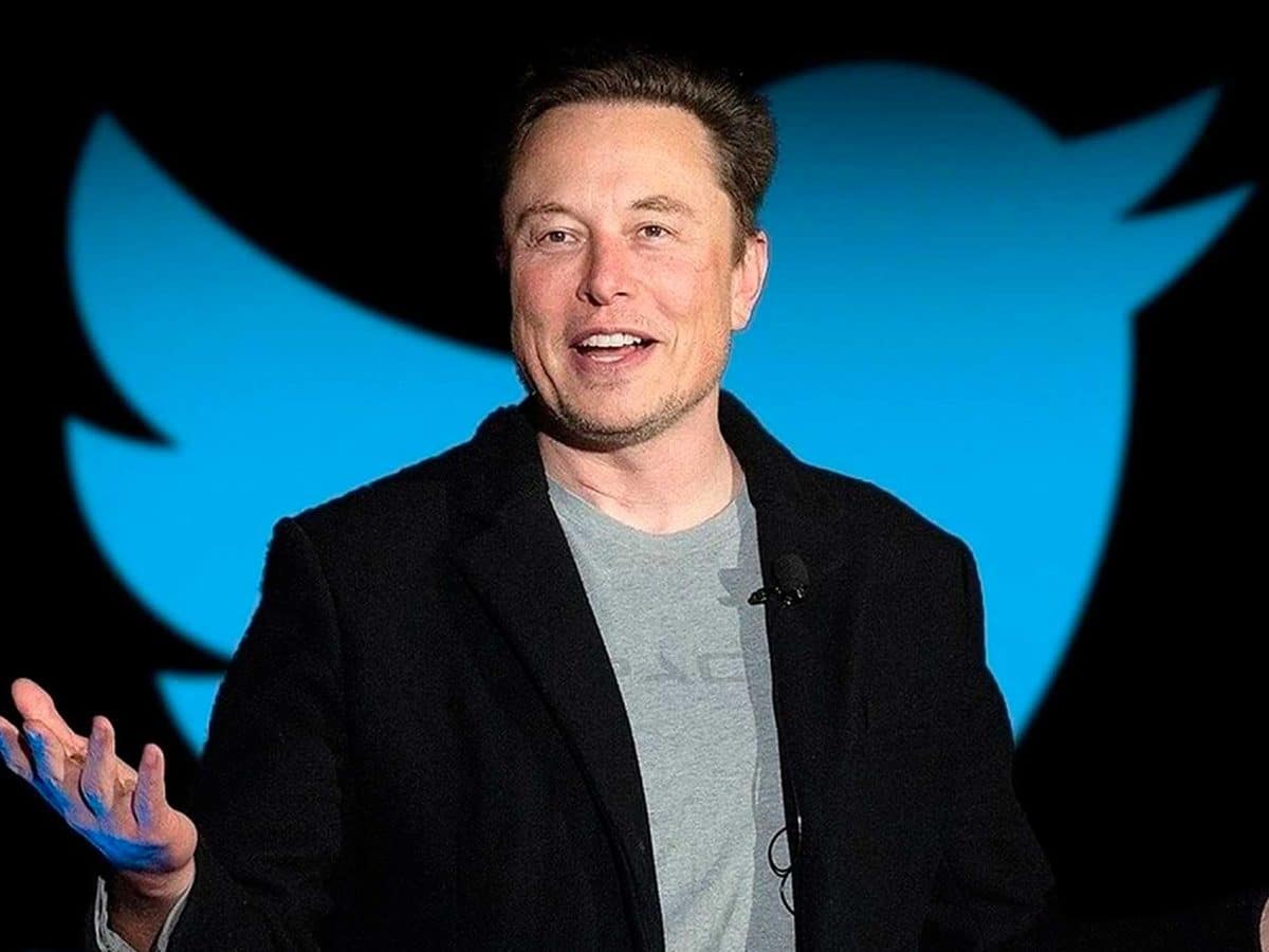 Elon Musk decide suprimir el tick azul de Twitter acaparando portadas, pantallas... y memes