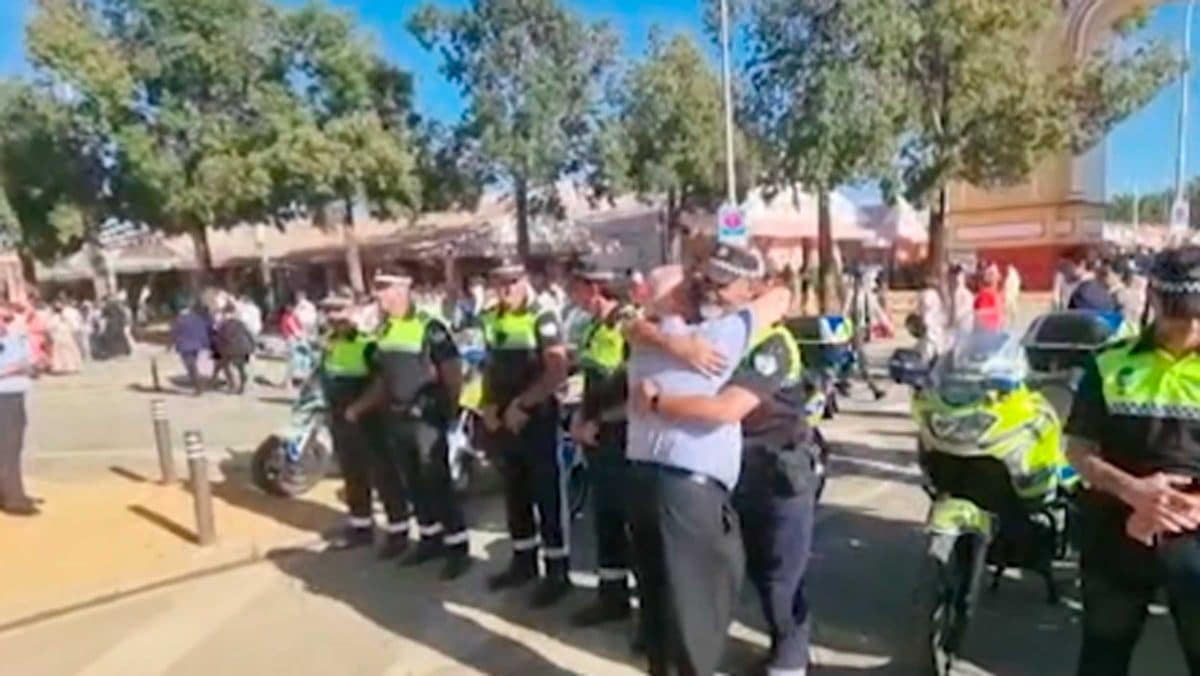 Antonio Zamora Castillo, arropado por el cariño de sus compañeros en su jubilación