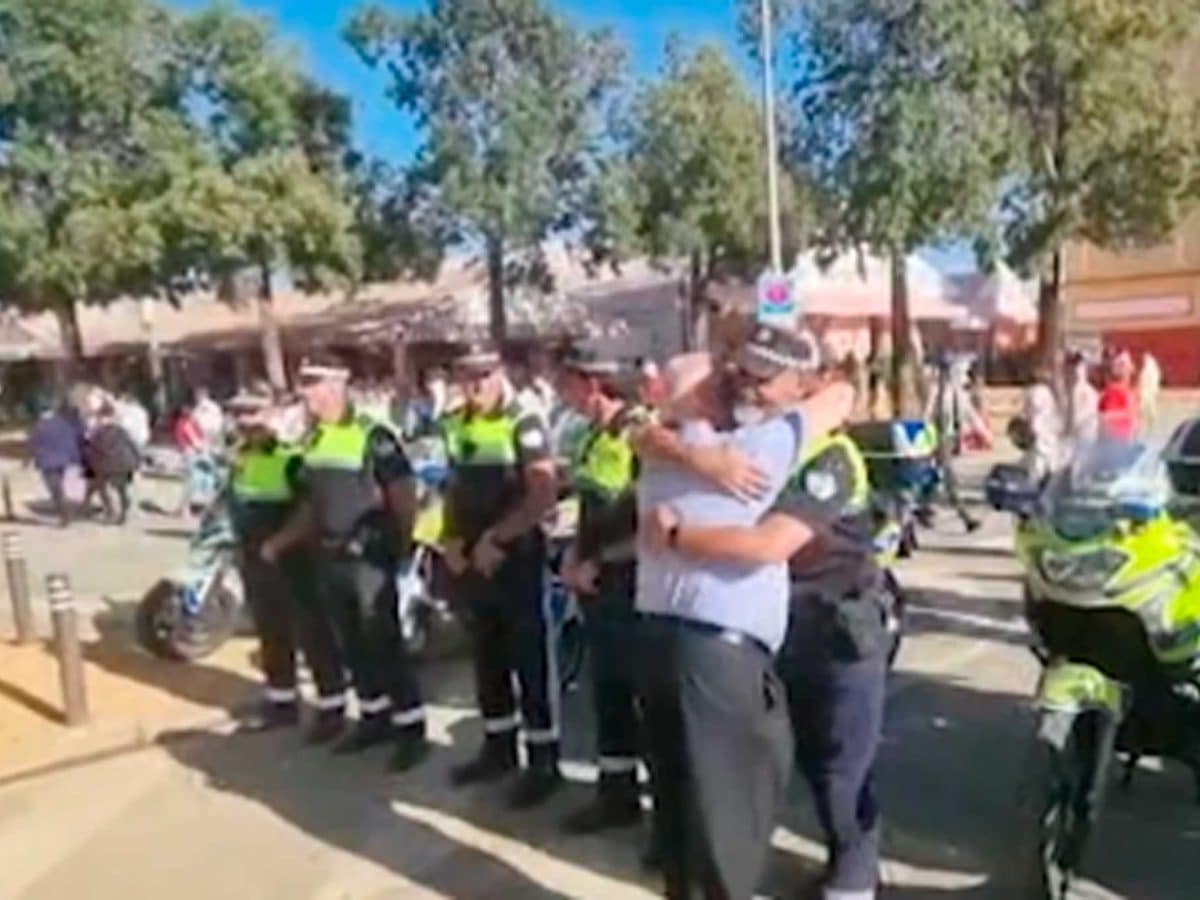 Antonio Zamora Castillo, arropado por el cariño de sus compañeros en su jubilación