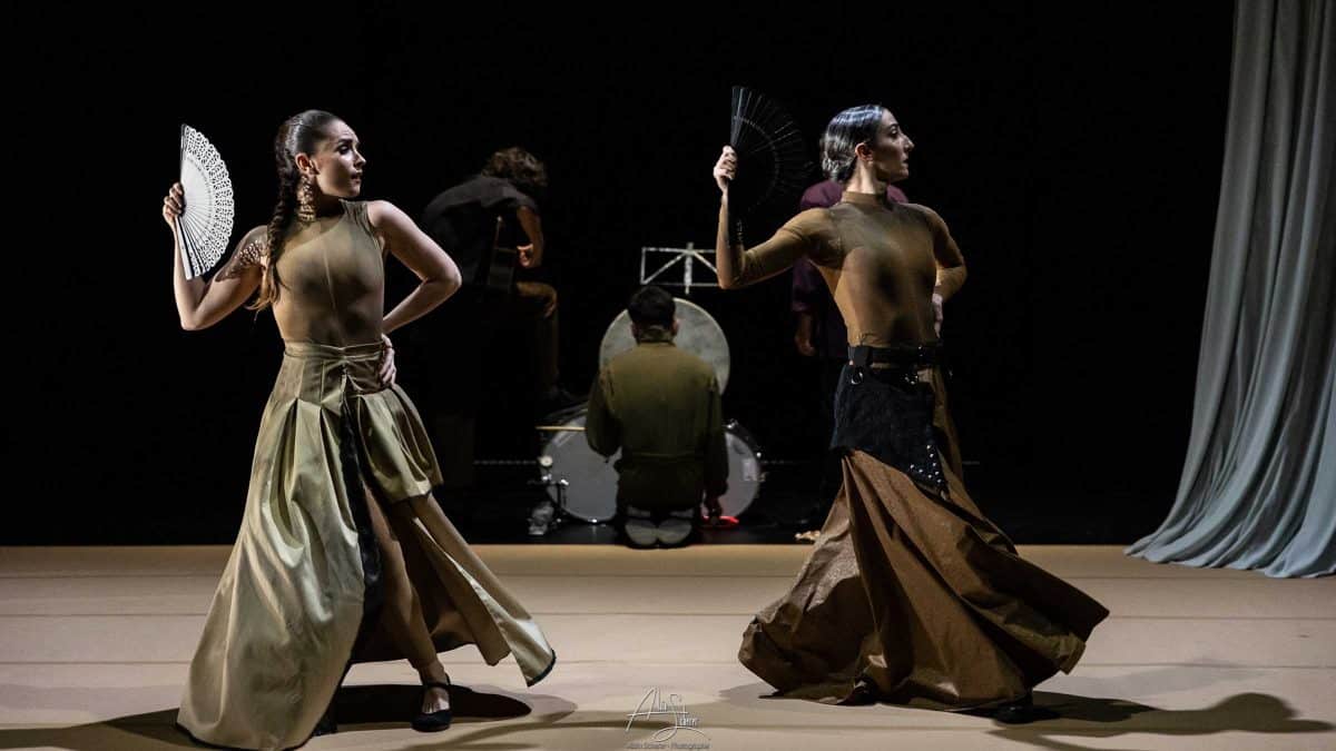 Imagen del espectáculo de danza «Alegorías» tomada por Alain Scherer