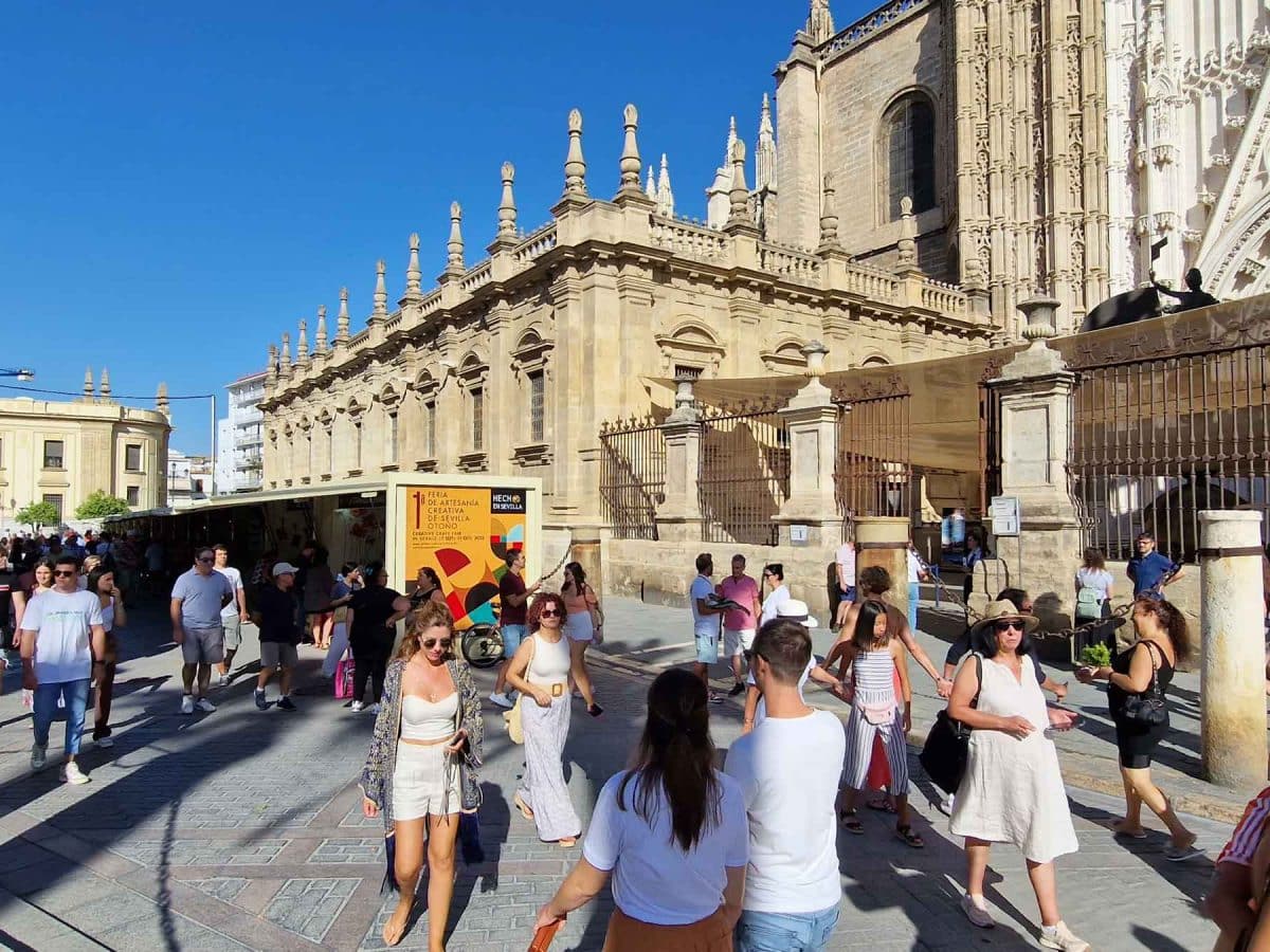 Este evento se celebra entre la Catedral y el Archivo de Indias