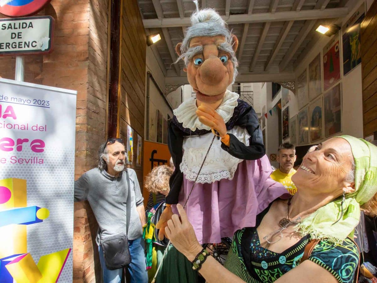 Estas singulares marionetas llegarán a la capital hispalense como auténticas protagonistas