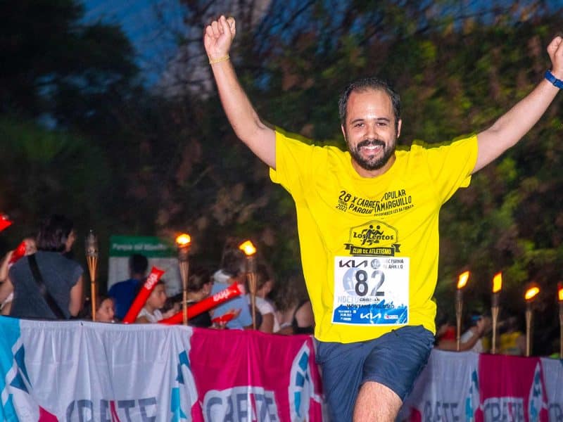 Imagen de la edición del año anterior, con un corredor celebrando sus avances